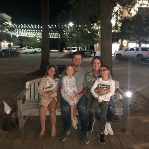 Meet your Posher, Sydni